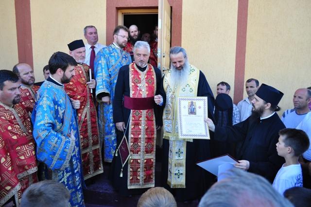 Sfintirea Bisericii Timisesti 2
