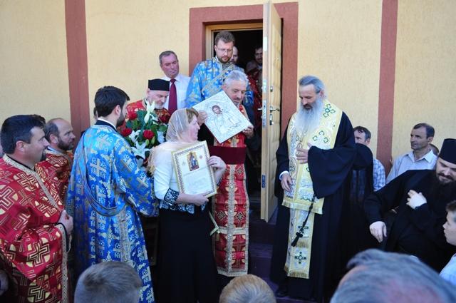 Un dar pentru IPS Teofan